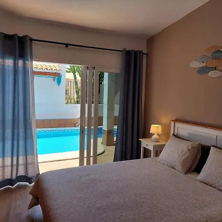 Beautiful With Heated Private Pool, Cristianos * Los Cristianos (Tenerife)