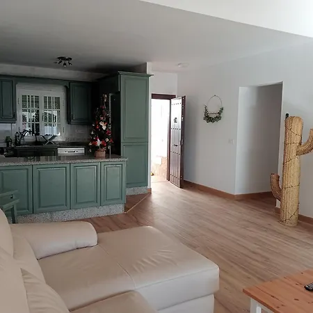 Beautiful With Heated Private Pool, Cristianos *