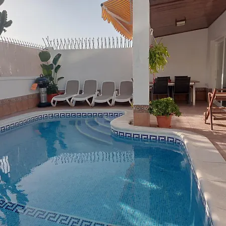 Beautiful With Heated Private Pool, Cristianos Los Cristianos (Tenerife)