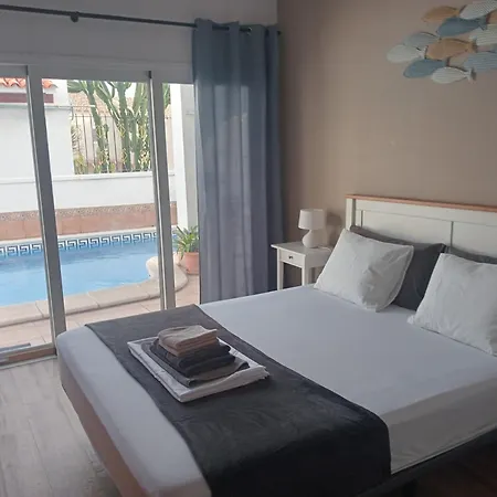 度假居 Beautiful With Heated Private Pool, Cristianos *