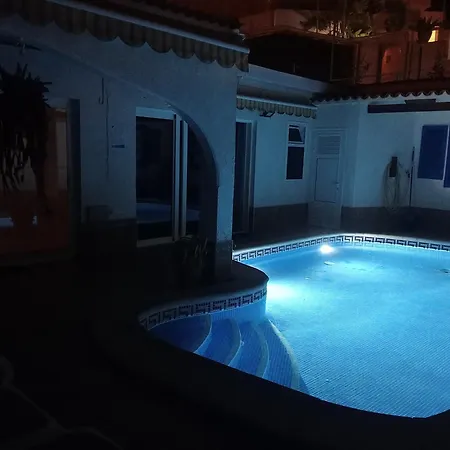 度假居 Beautiful With Heated Private Pool, Cristianos