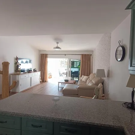 Beautiful With Heated Private Pool, Cristianos 度假居